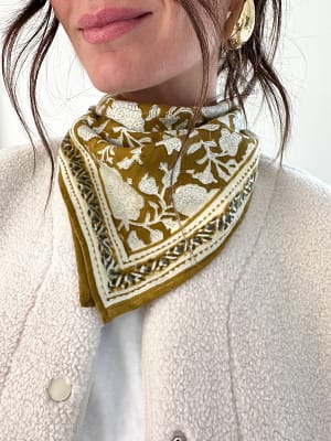 foulard-indien-imprimé-fleurs-blockprint