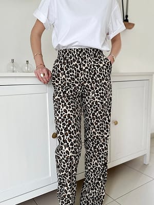 Pantalon-léopard-velours-côtelé