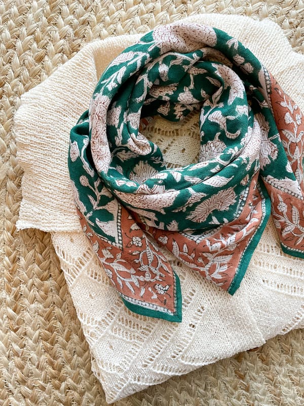 foulard-indien-green-bonheurdujour-fleurs-impriméindien