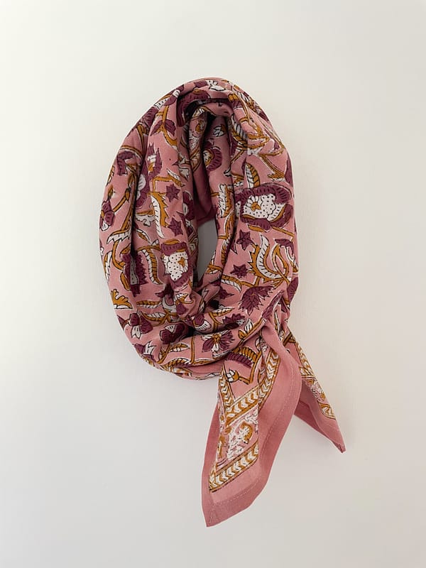 foulard-indien-blockprint-imprimé-fleurs-rose-blanc-camel-grandformat